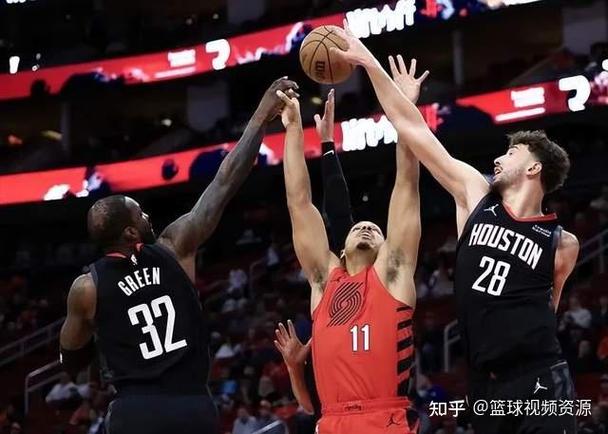 尼克斯加时逆转，赛季关键战胜利引热议