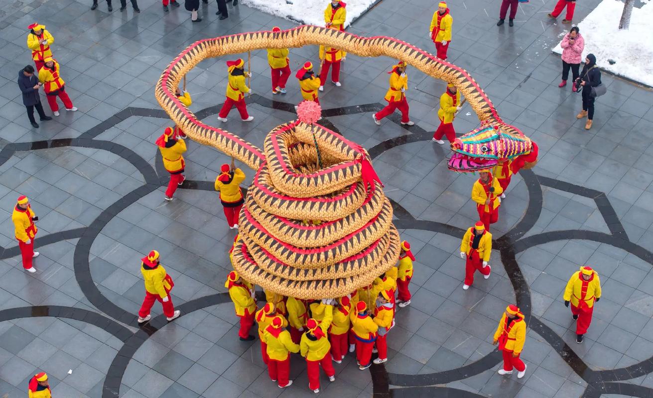 福建漳州举办“蛇舞新春”活动，带你体验传统文化与现代趣味的融合