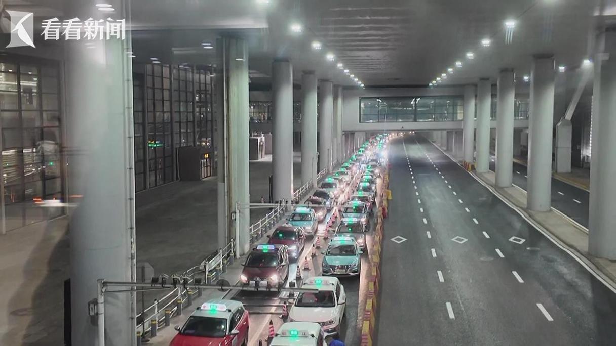 浦东机场网络封禁再起波澜，禁令解除背后藏何玄机？