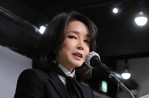 尹锡悦牢房待遇曝光：可看电视无需穿囚服，广泛争议