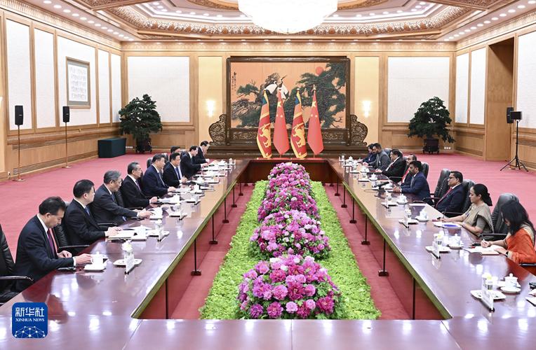 习近平与斯里兰卡总统迪萨纳亚克举行会谈 聚焦深化中斯合作关系