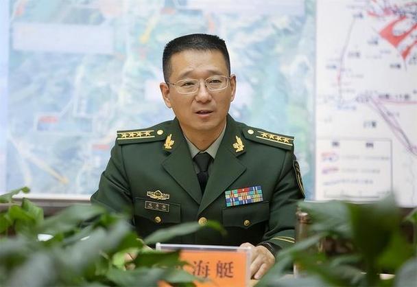 武警部队警士晋升一级警士长，体现优异表现与严格选拔标准