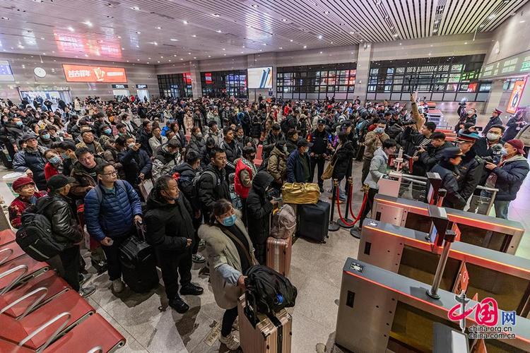全国春运正式启动，北京迎首趟春运列车启程，万千旅客踏上归途
